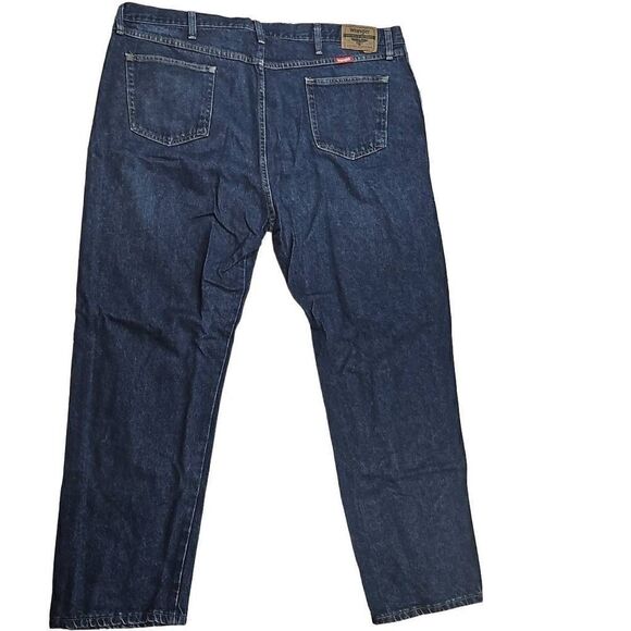 Wrangler 46 x 32 Regular Fit Medium Wash Jeans - Picture 2 of 6